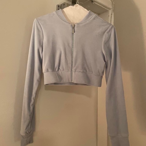 Meshki 2000s Collection 
Velvet Jacket and Shorts Set- baby blue - Picture 2 of 5